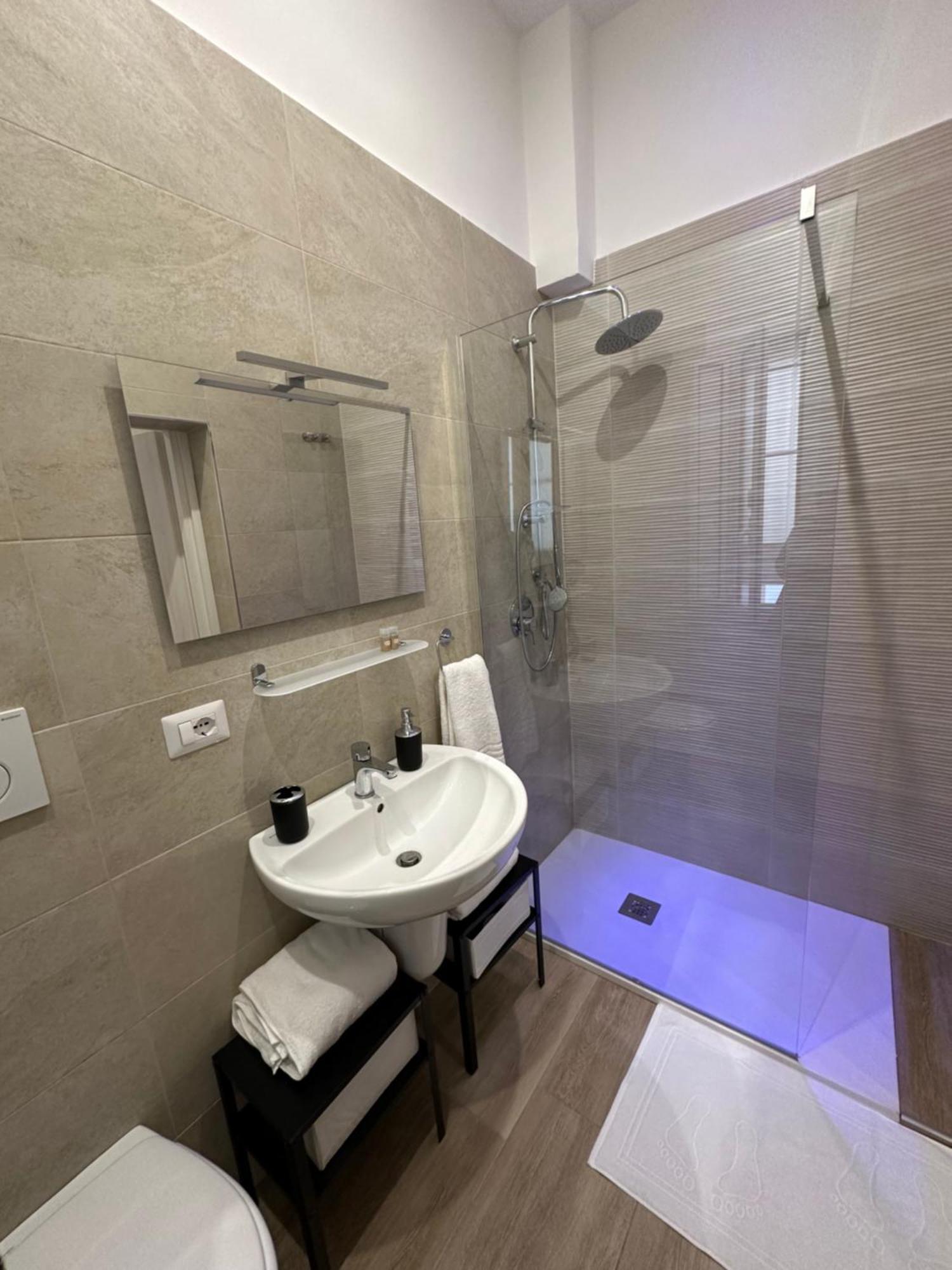 Rosas Guest House - La Cementina Bari Extérieur photo
